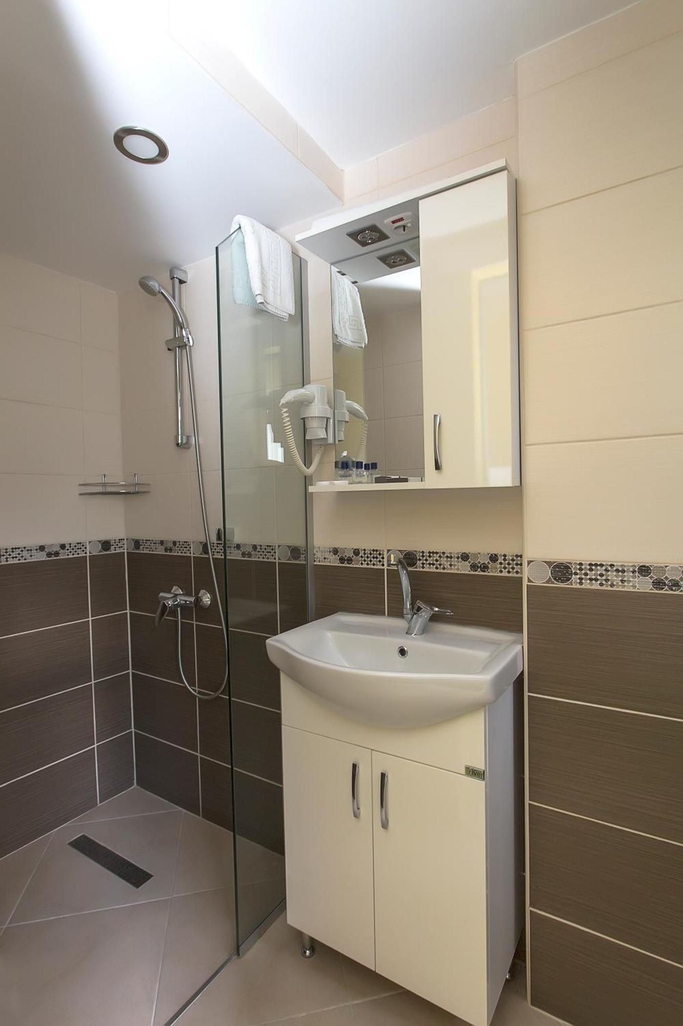 Hotel Mini Harem 3*