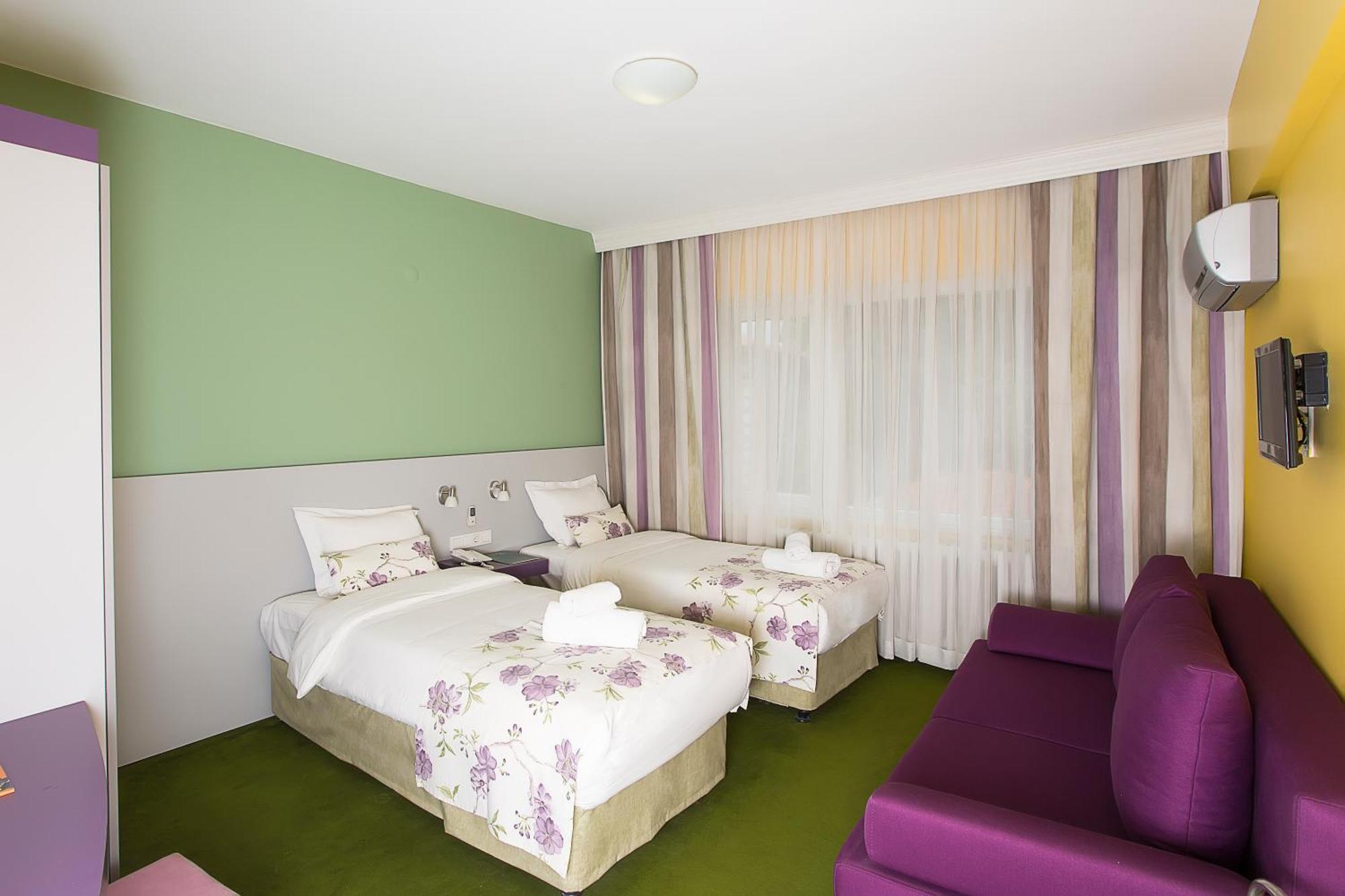 Hotel Mini Harem 3*
